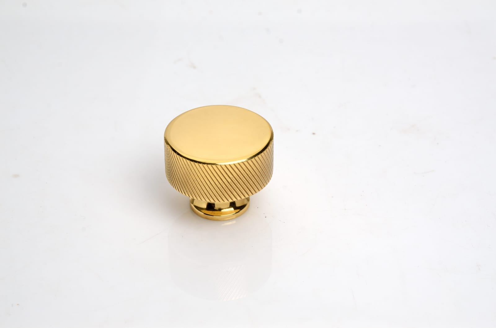 Linear Reeded Brass Knob