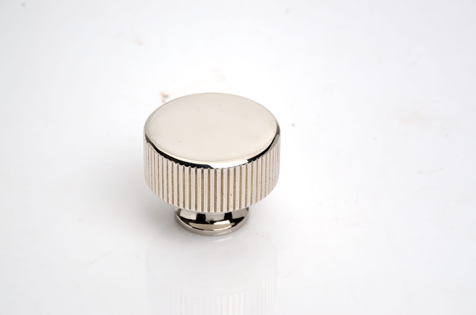 Reeded Disc Knob
