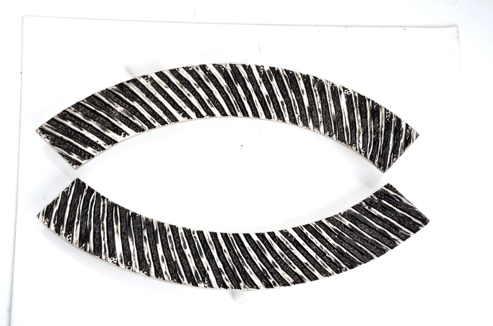 Oxidised Silver Arc Pull