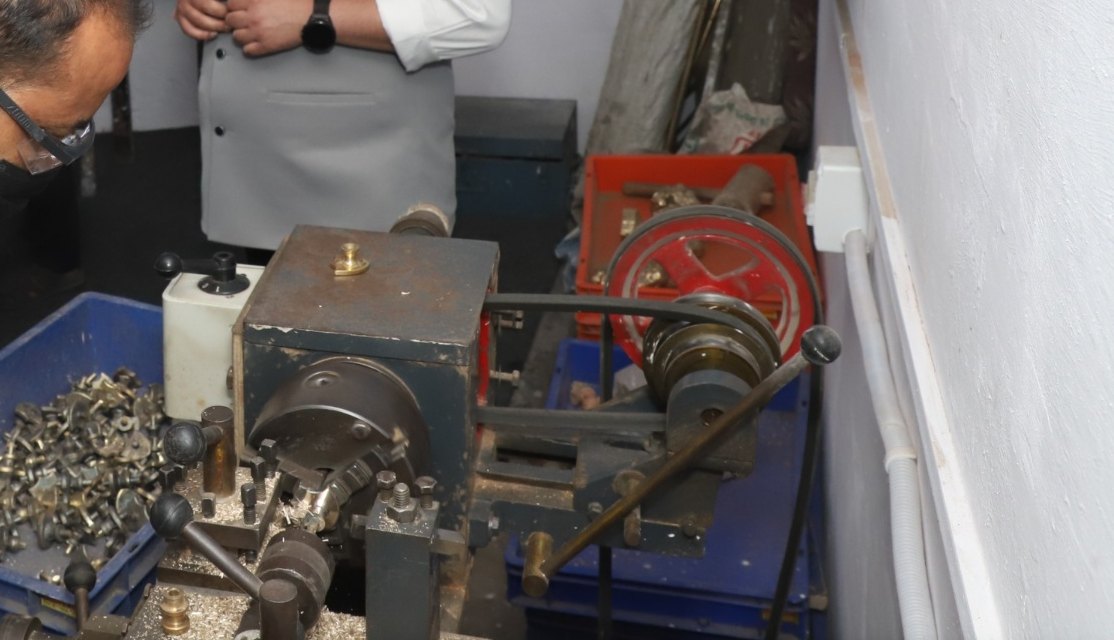Manual lathe · brass machining