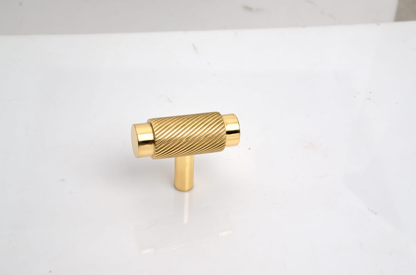 Spiral Knurled T-Bar Knob
